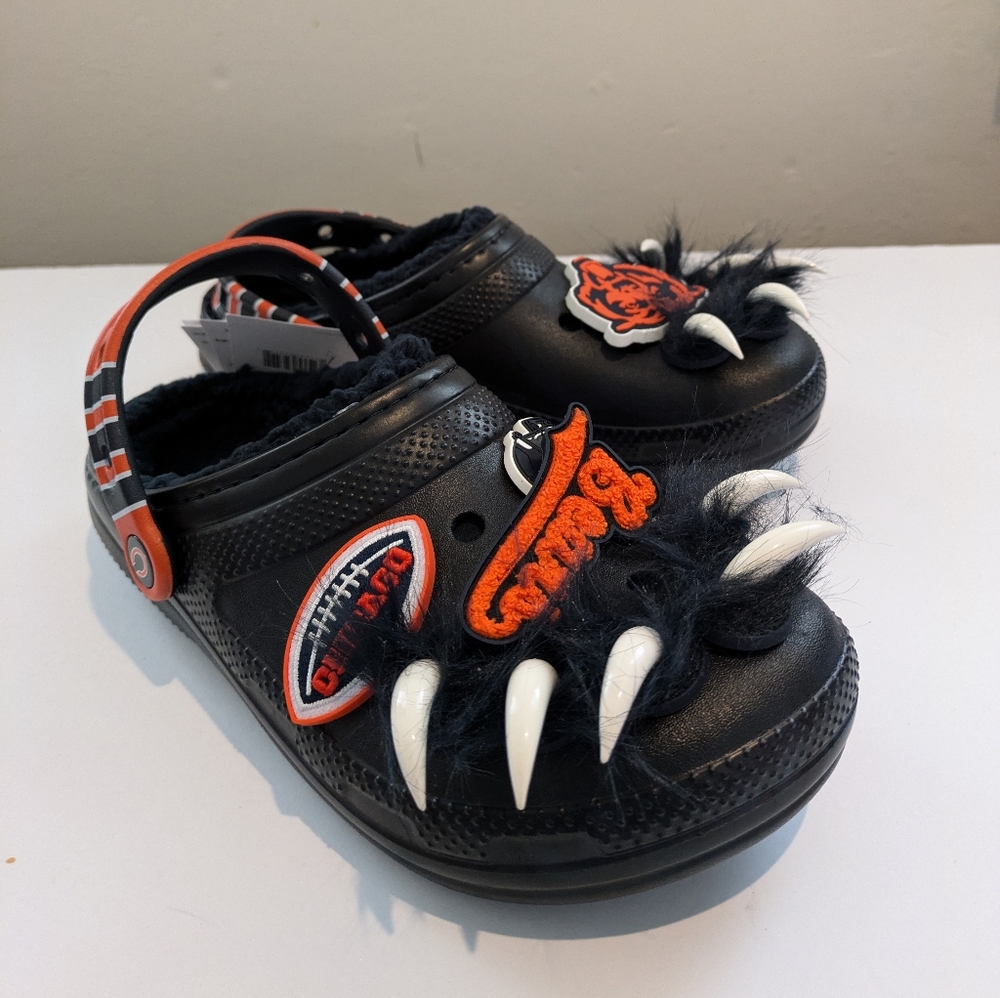 Chicago Bears Crocs - Picture 9 of 15
